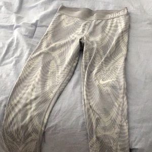Nike pro dry fit leggings